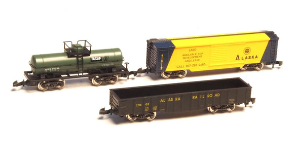 Marklin Z-Gauge 8687 Alaska Railroad three car set freight set